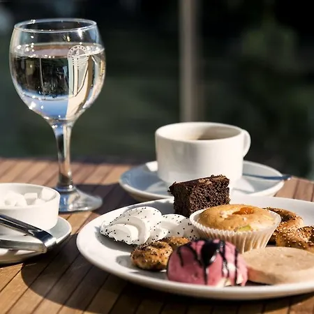 Titan Select Ultra ホテル