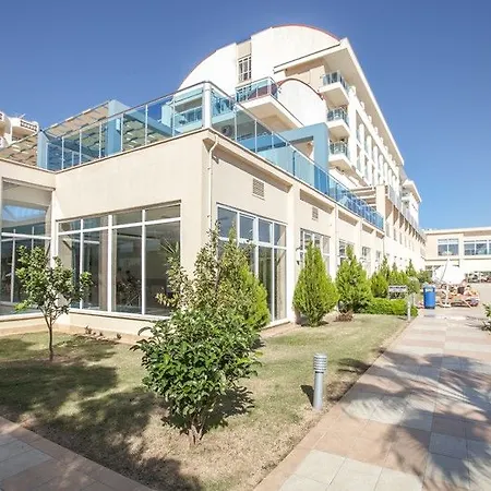 ホテル Titan Select Ultra