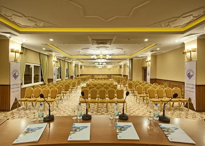 Titan Select Ultra Hotel