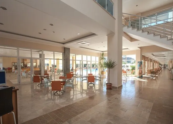 Titan Select Ultra Hotel Konaklı