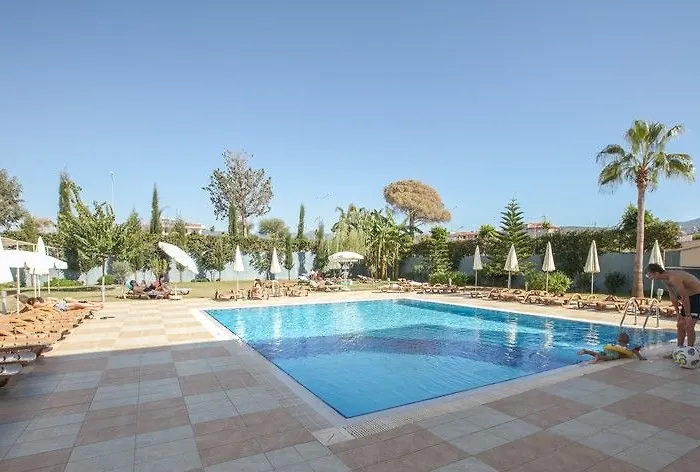 Titan Select Ultra Hotel