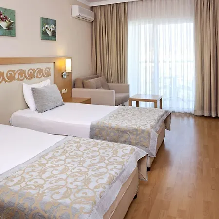 Otel Titan Select Ultra Konaklı