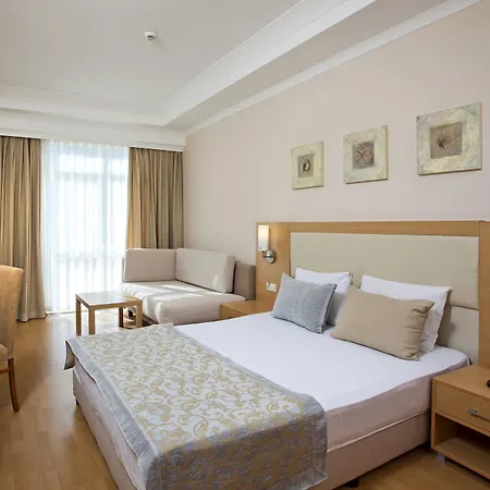 Otel Titan Select Ultra Konaklı