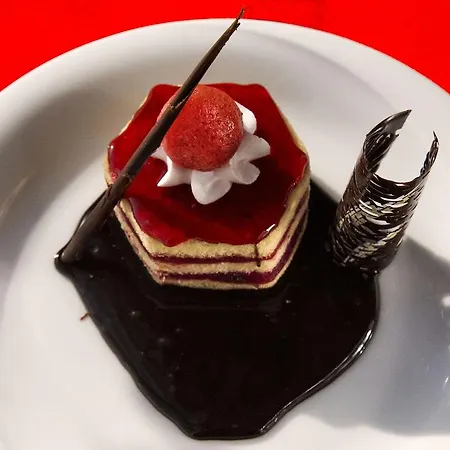 Titan Select Ultra Hotel Konaklı