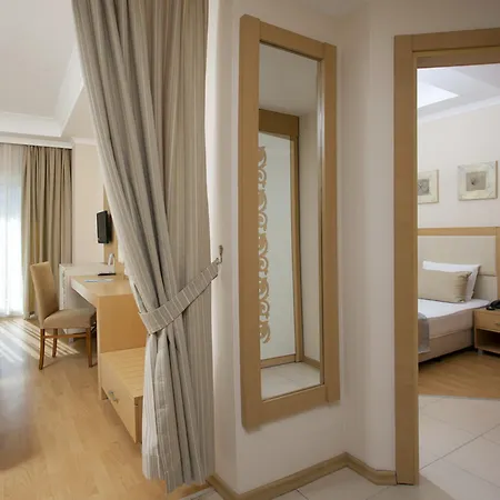 Hotel Titan Select Ultra Konaklı