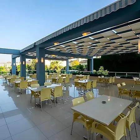 Titan Select Ultra Hotel