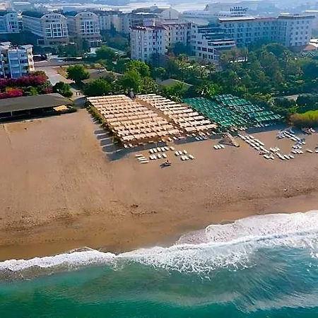 Titan Select Ultra Hotel Konaklı