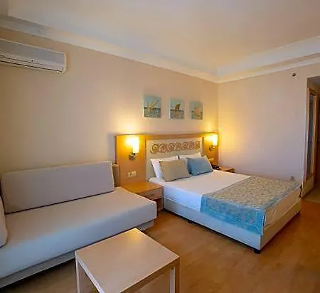 Otel Titan Select Ultra 5*