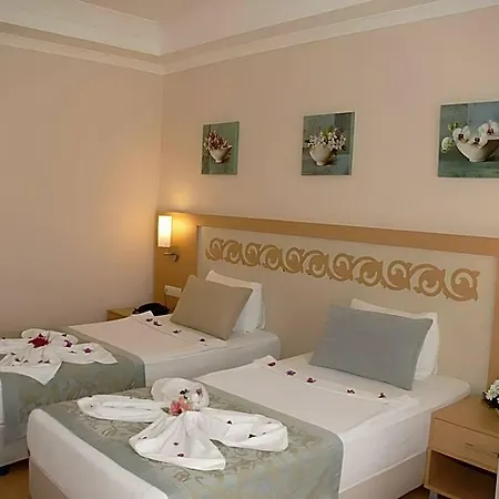 Titan Select Ultra Hotel
