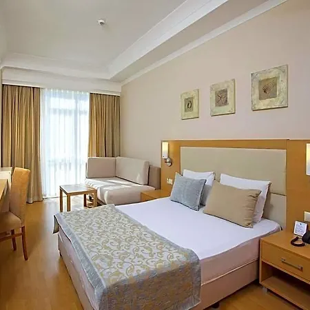 Hotel Titan Select Ultra Konaklı