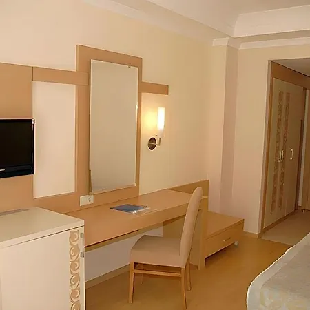 Otel Titan Select Ultra 5*