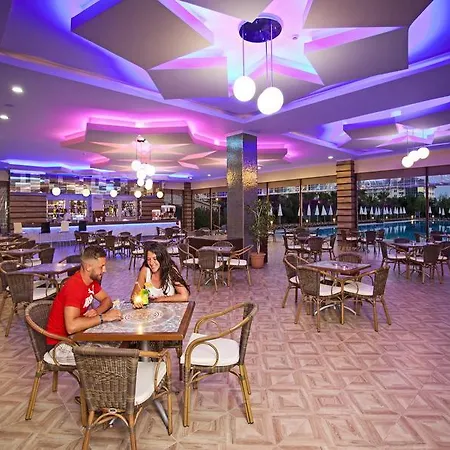 Titan Select Ultra Konaklı