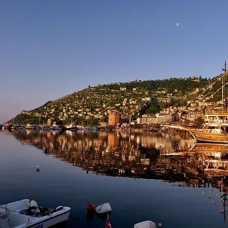 Titan Select Ultra Hotel Konaklı