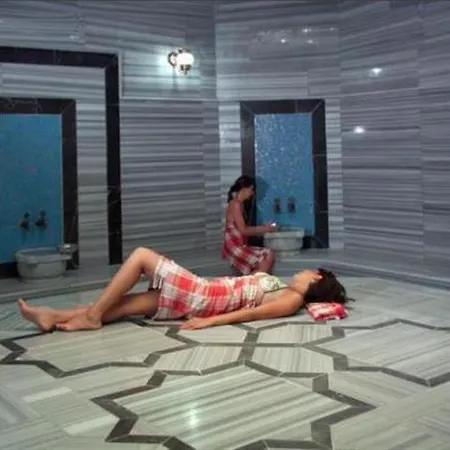 Titan Select Ultra Hotel Konaklı