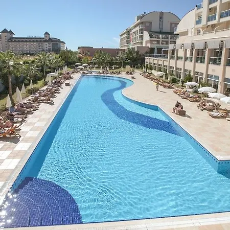 Titan Select Ultra 5* Konaklı