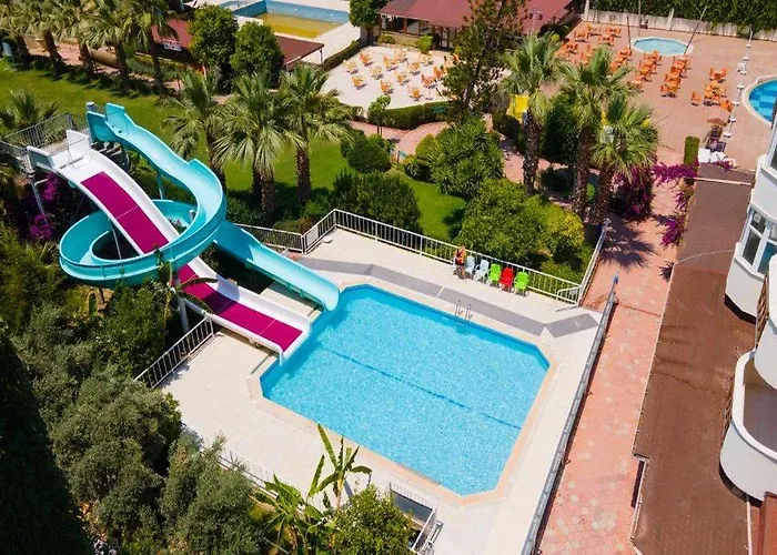 Hotel Titan Select Ultra Konaklı