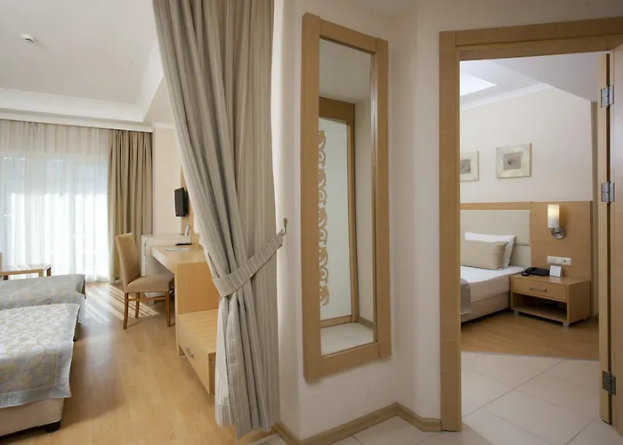 Hotel Titan Select Ultra Konaklı