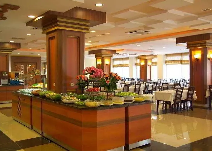 Hotel Titan Select Ultra Konaklı