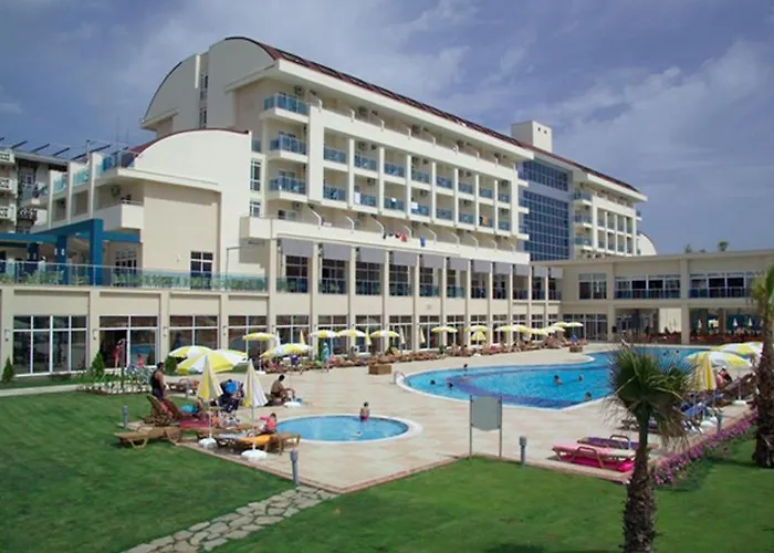 Hotel Titan Select Ultra Konaklı