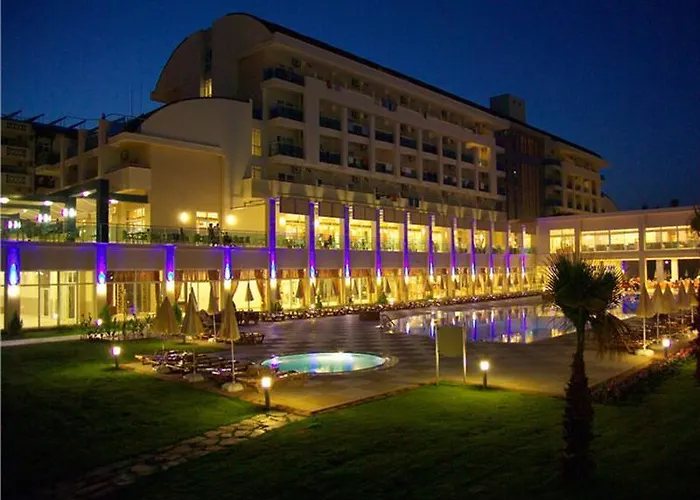 Hotel Titan Select Ultra Konaklı