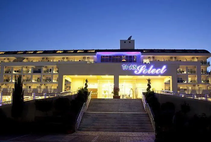 Titan Select Ultra 5* Konaklı