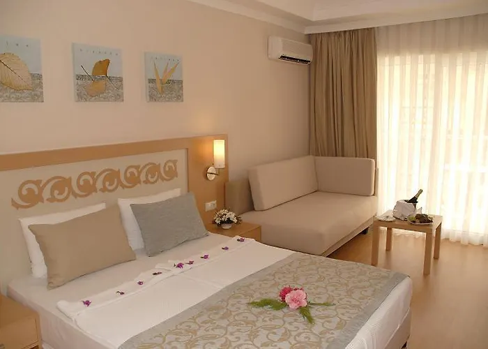 Titan Select Ultra Hotel Konaklı