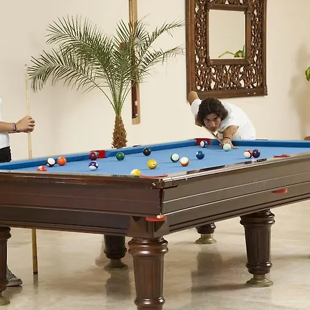 Titan Select Ultra 5* Konaklı