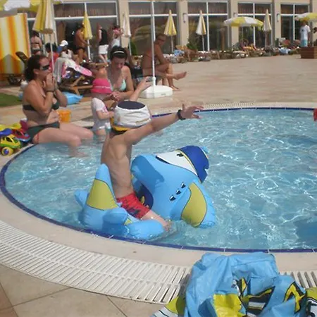 Hotel Titan Select Ultra Konaklı