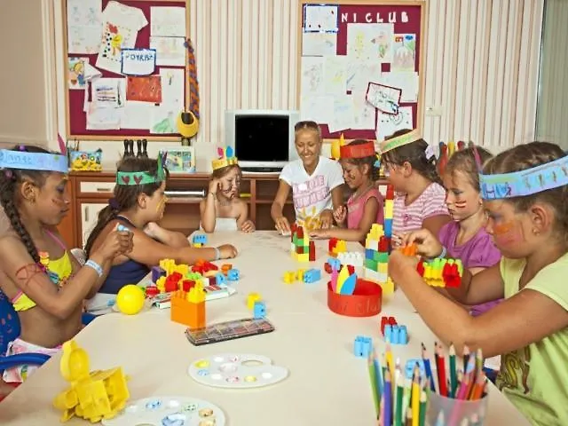 Titan Select Ultra 호텔 코나키